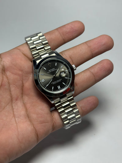 Rolex Oyster Perpetual Datejust - Black Dial-Stainless Steel Strap